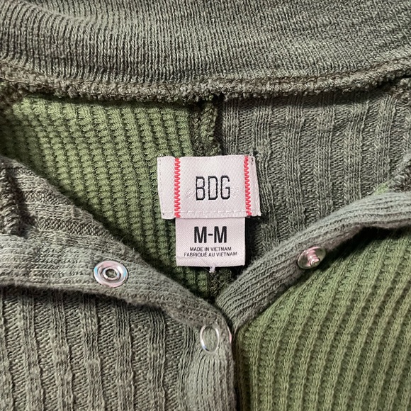 BDG Olive Ribbed patch work Button-Up Top - Picture 3 of 4